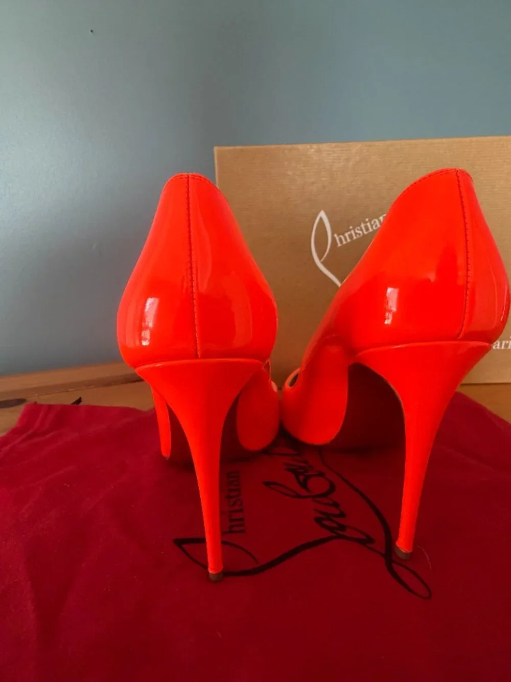Christian Louboutin Hot Chick 100 Fluo Fizz Patent Pumps EU 36.5 US 6.5